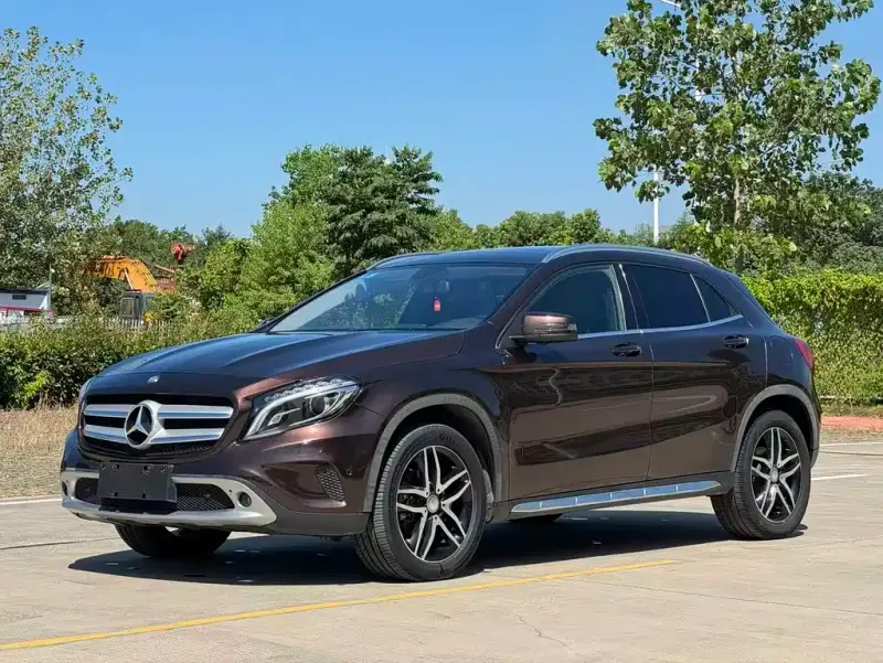 Mercedes-Benz GLA, 2015