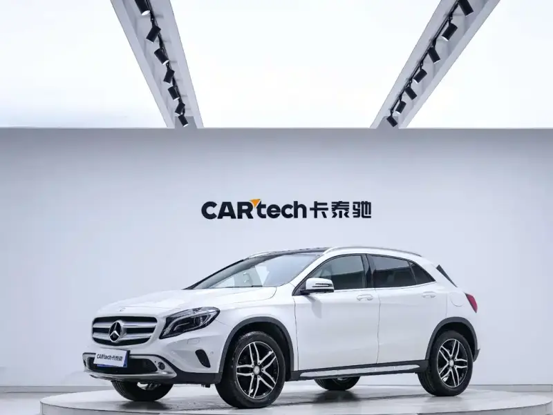 Mercedes-Benz GLA, 2015