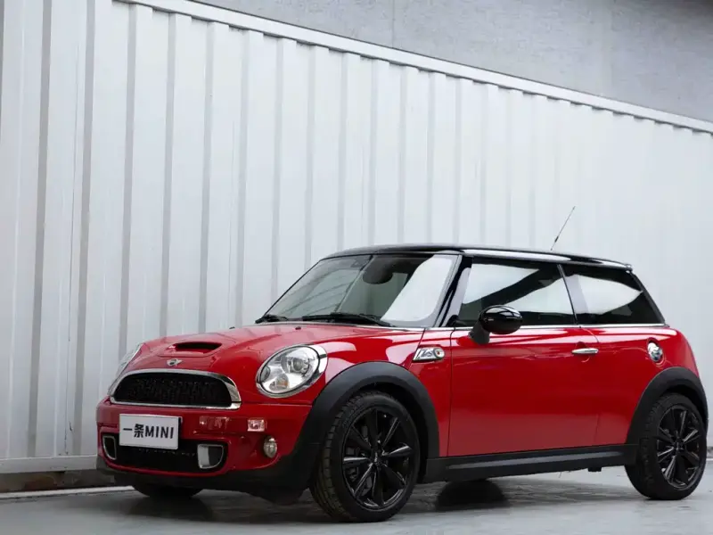 MINI Mini, 2013