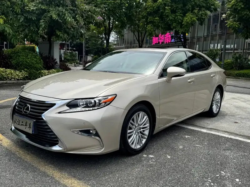 Lexus ES, 2017