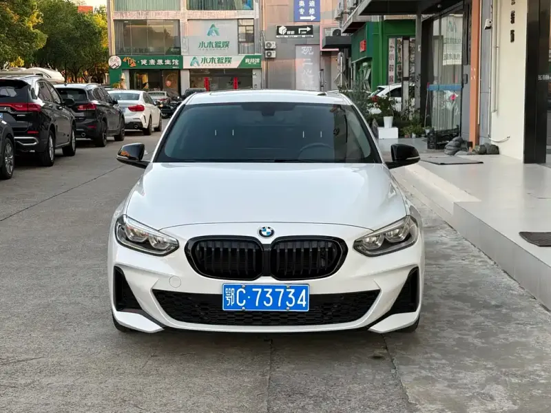 BMW 1 Series BMW 1 Series 2022 120i M Sport Night Edition, 2023 — фото 1