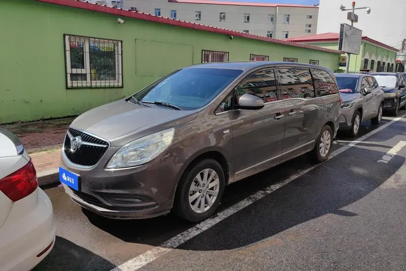 Buick GL8, 2017