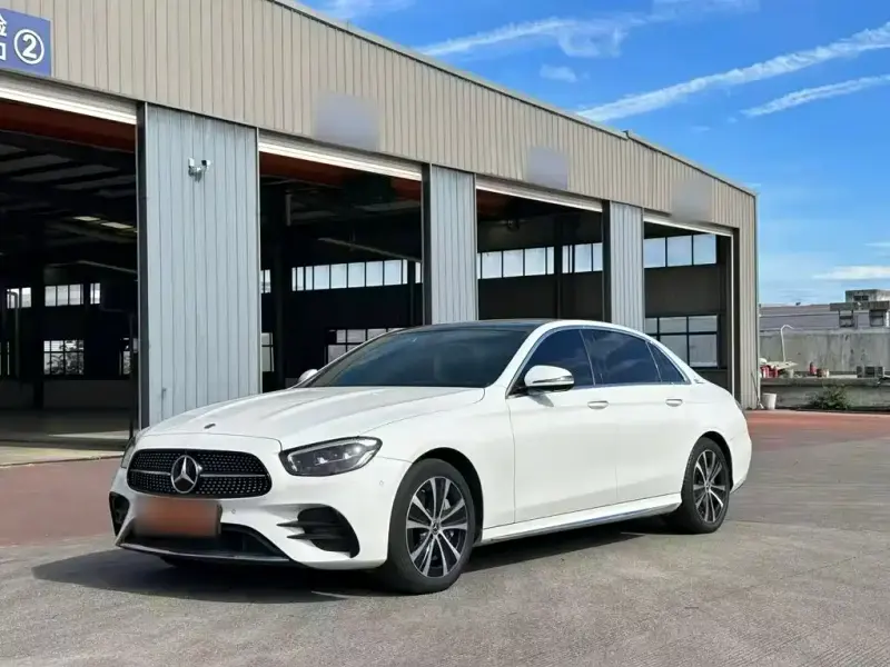 Mercedes-Benz E-Class New Energy Mercedes-Benz E-Class NEV 2023 E 350 e L Plug-in Hybrid Dynamic Power Sport Sedan, 2022 — фото 1
