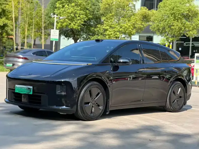 Li Auto i6, 2025