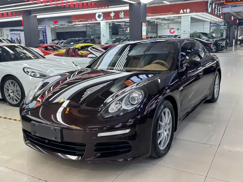 Porsche Panamera, 2015