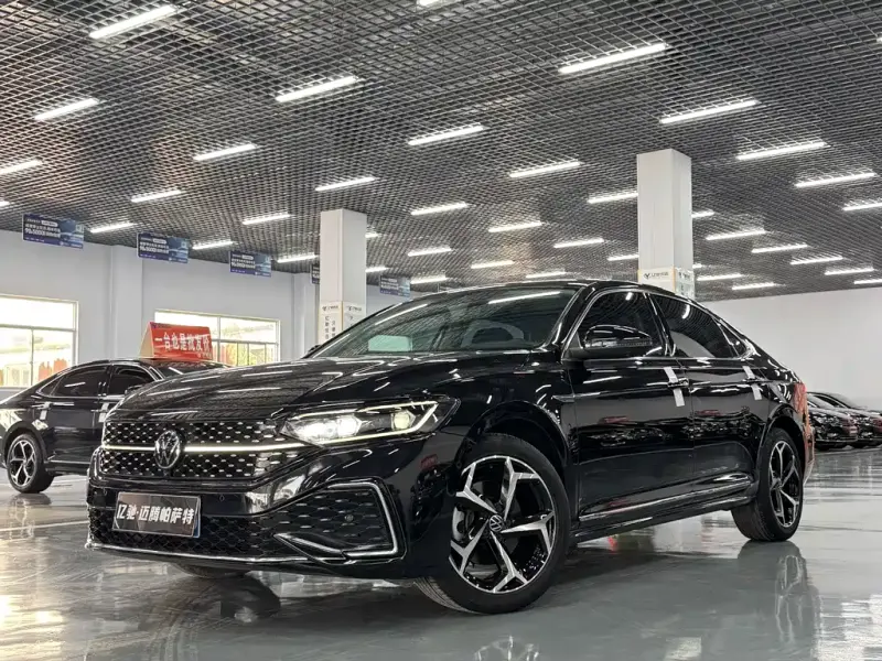 Volkswagen Passat, 2022