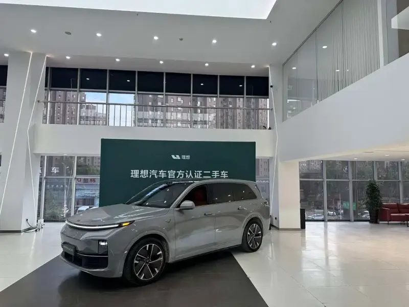 Li Auto Li L9, 2025
