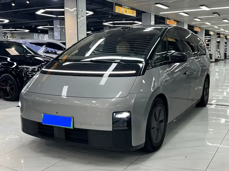 Li Auto Li MEGA, 2026