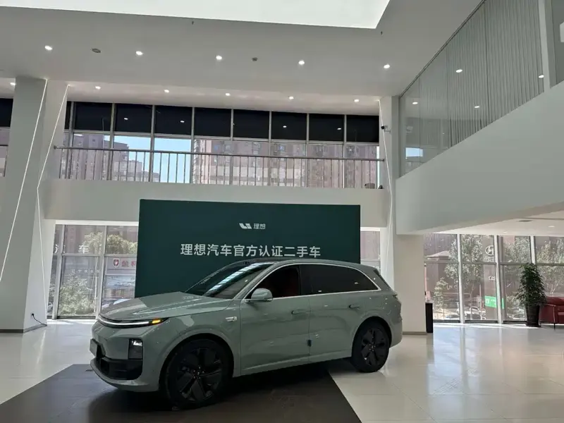 Li Auto Li L6, 2025