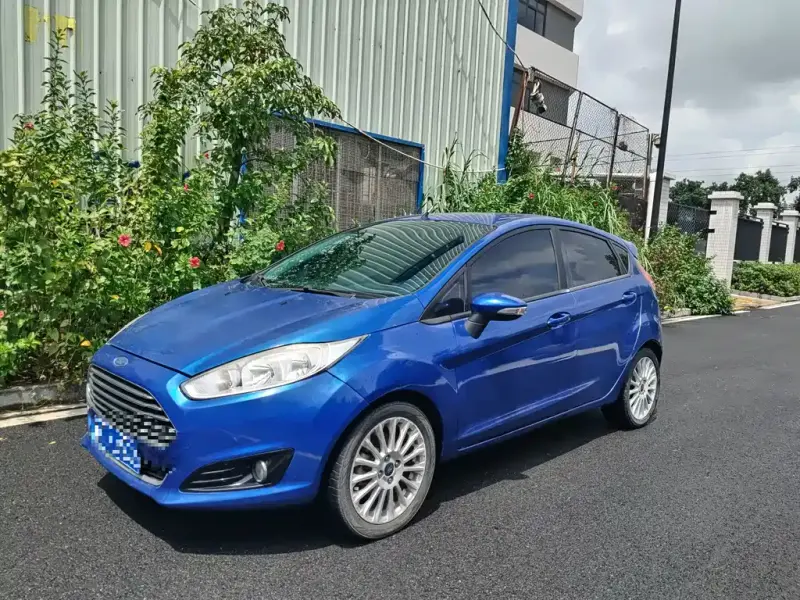 Ford Fiesta Ford Fiesta 2013 Hatchback 1.5L Auto Class Fashion Type, 2013 — фото 1