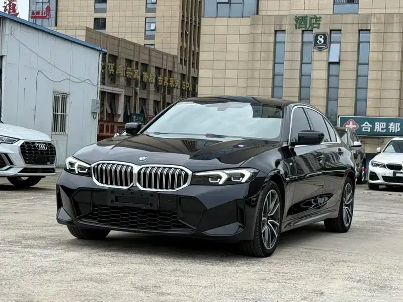 BMW 3 Series, 2023