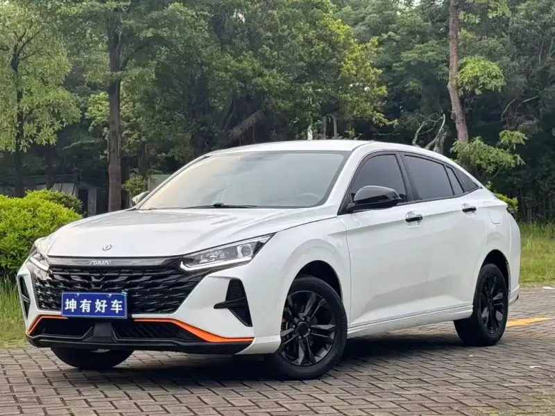 Aeolus Yixuan Dongfeng Yixuan 2023 Mach Edition 1.5L Auto Wind Chaser Edition, 2023 — фото 1