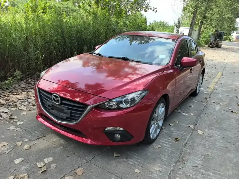 Mazda 3 Axela, 2015
