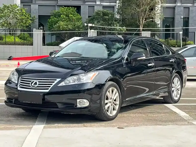 Lexus ES, 2010