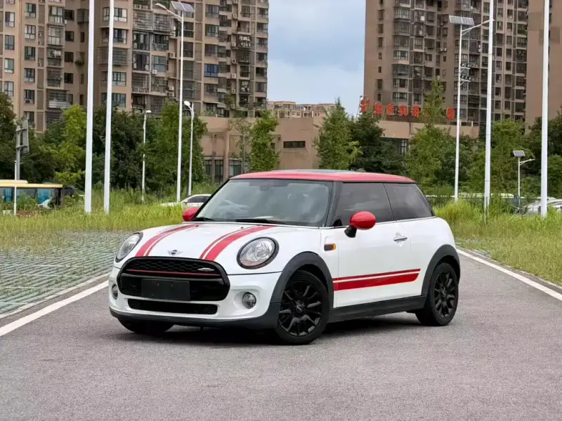 MINI Mini, 2015
