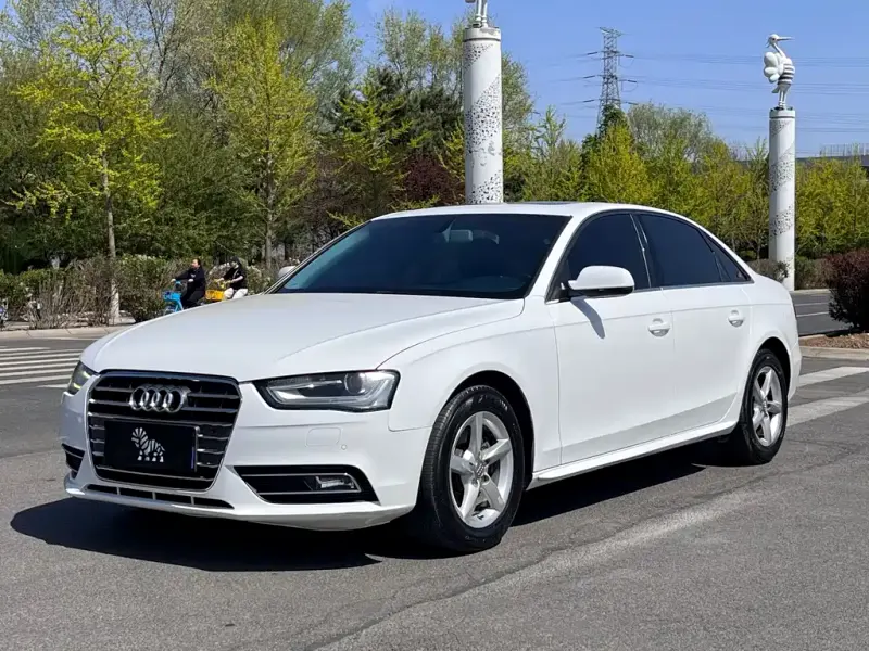 Audi A4L, 2015