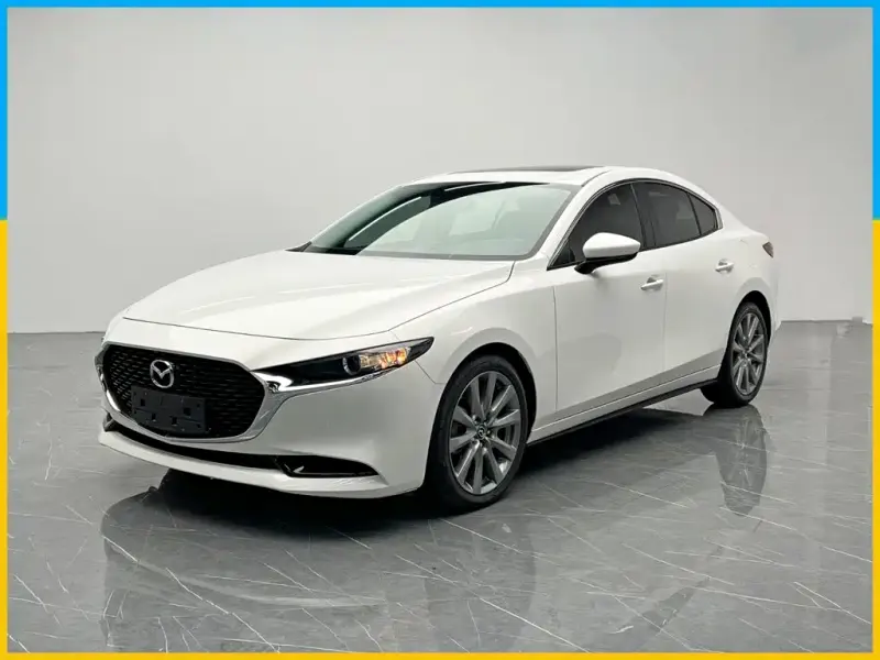 Mazda 3 Axela, 2024