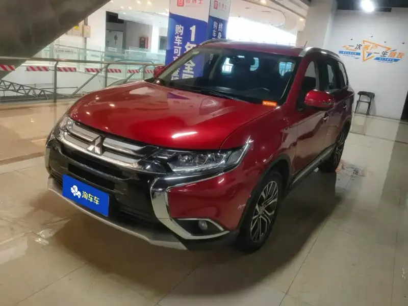 Mitsubishi Outlander Mitsubishi Outlander 2016 2.4L 4WD Elite Edition 5 seats, 2016 — фото 1