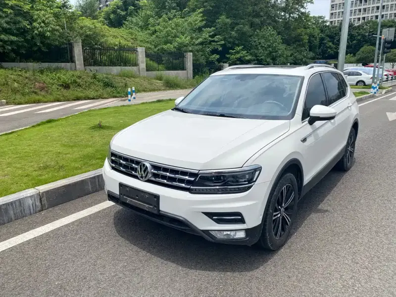 Volkswagen Tiguan L, 2017