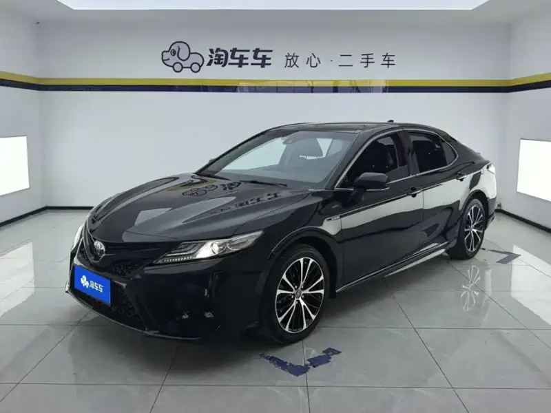 Toyota Camry, 2019