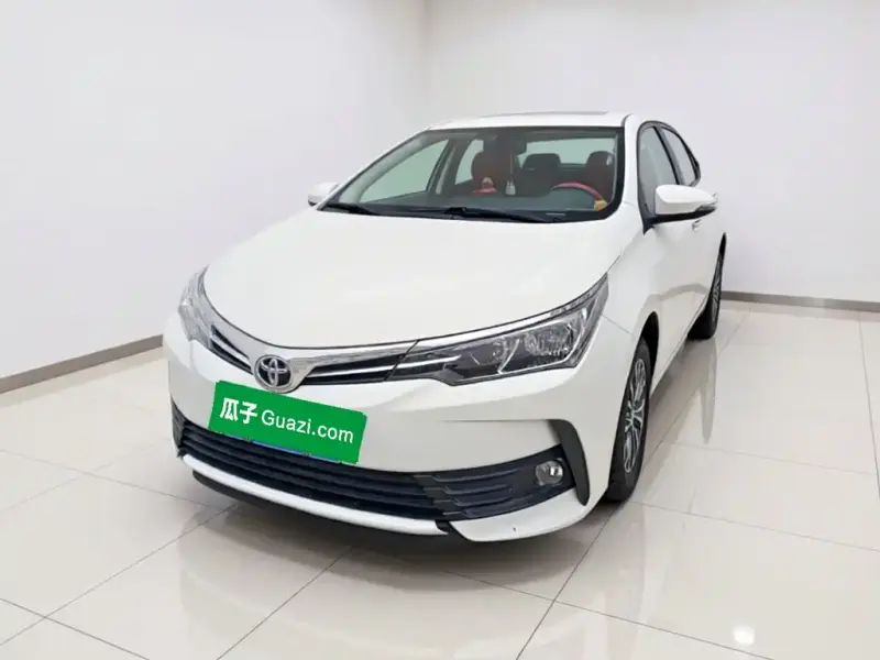 Toyota Corolla Toyota Corolla 2017 Facelift 1.2T S-CVT GL, 2017 — фото 1