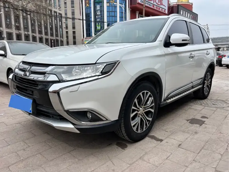 Mitsubishi Outlander, 2017