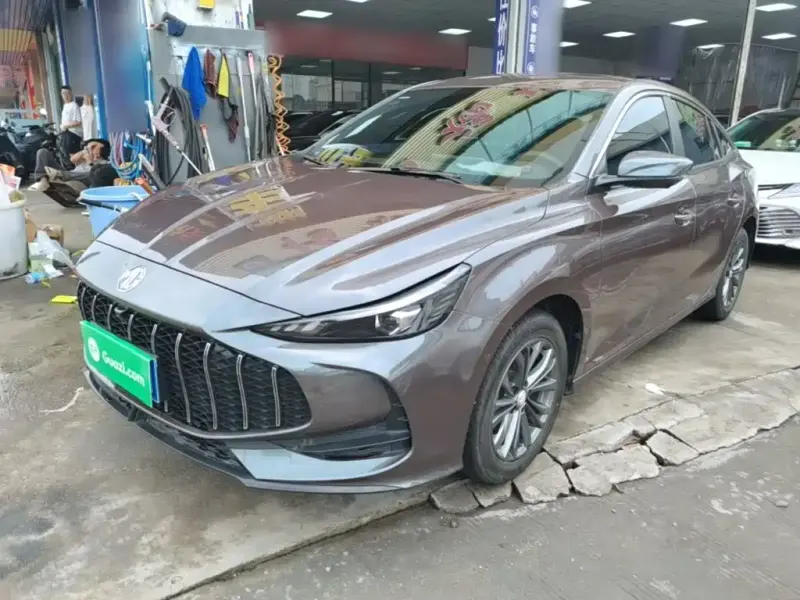 MG MG5, 2025