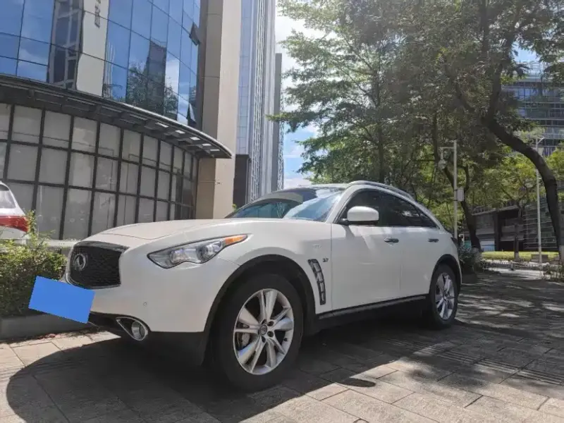 Infiniti QX70, 2020