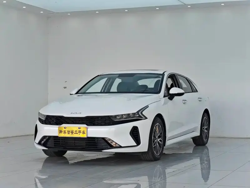 Kia K5, 2025