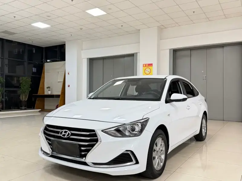 Hyundai Elantra, 2020 — фото 1
