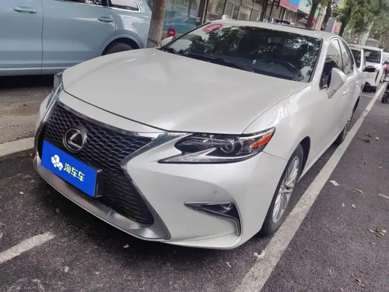 Lexus ES, 2017