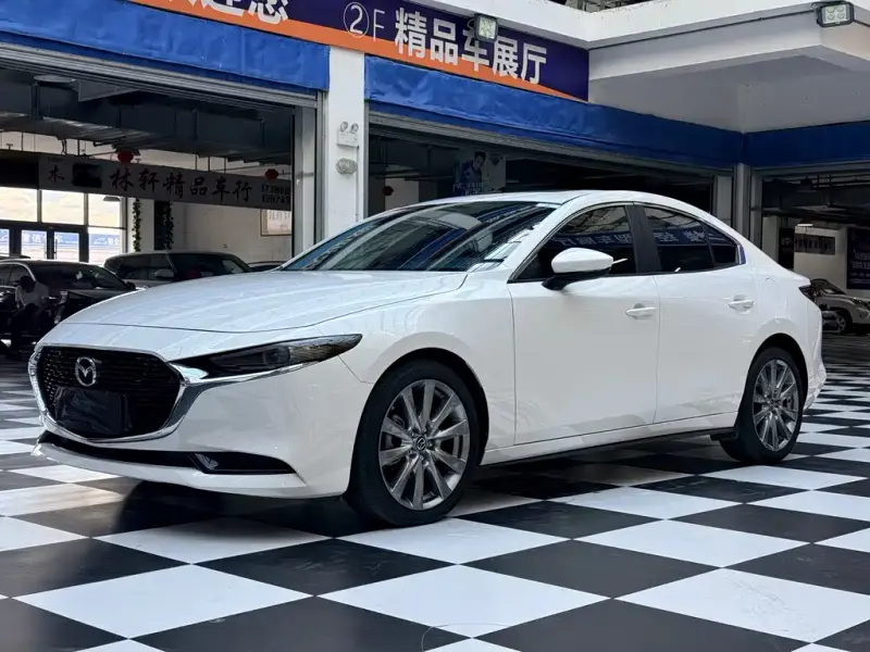 Mazda 3 Axela, 2023