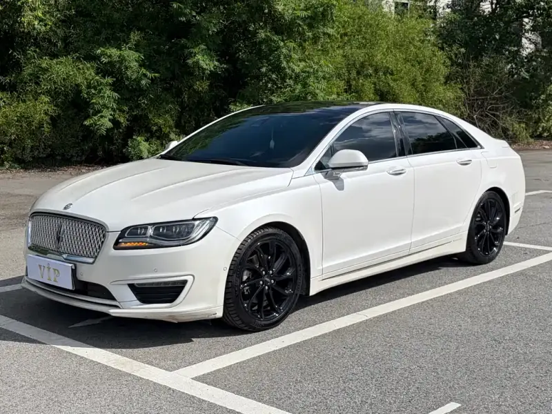 Lincoln MKZ, 2020