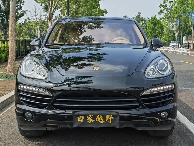 Porsche Cayenne, 2012