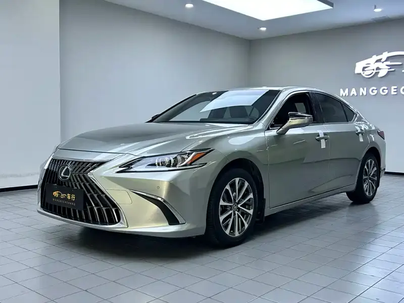 Lexus ES, 2023