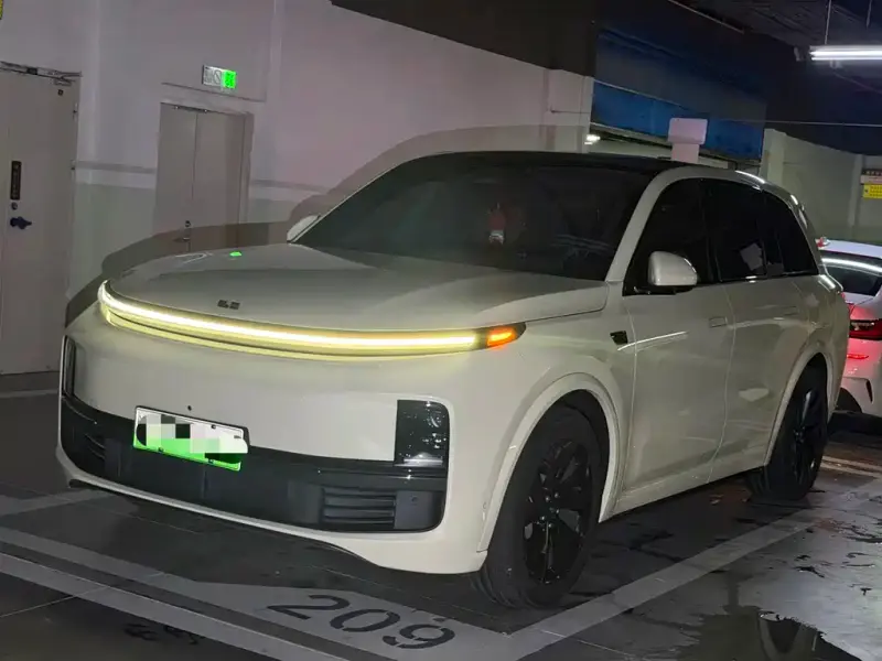 Li Auto Li L8, 2023