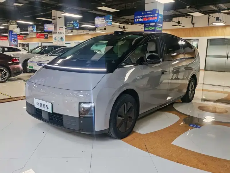 Li Auto Li MEGA, 2024