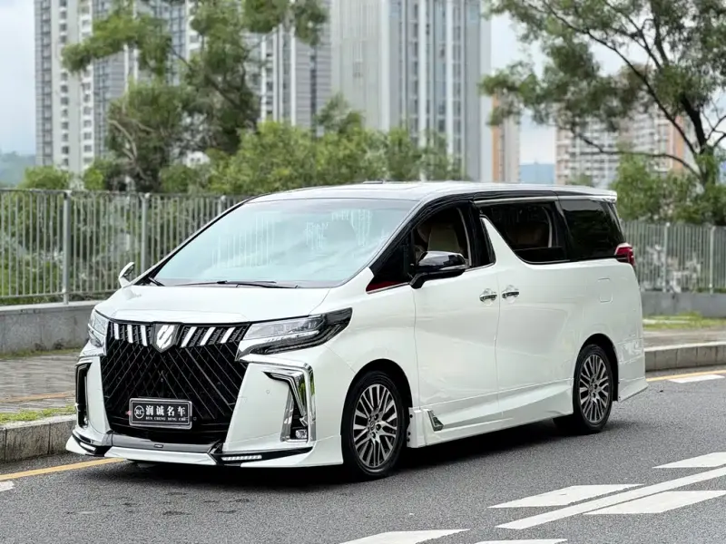 Toyota Alphard, 2018