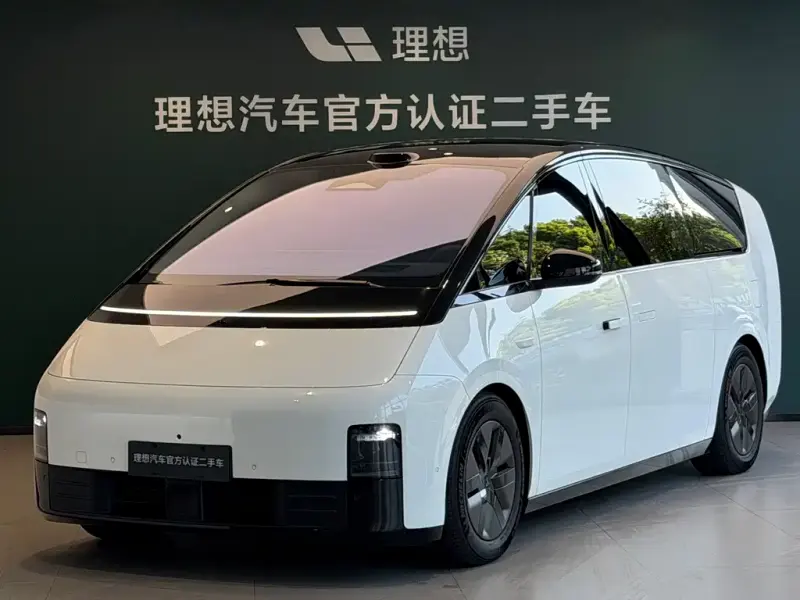 Li Auto Li MEGA, 2025