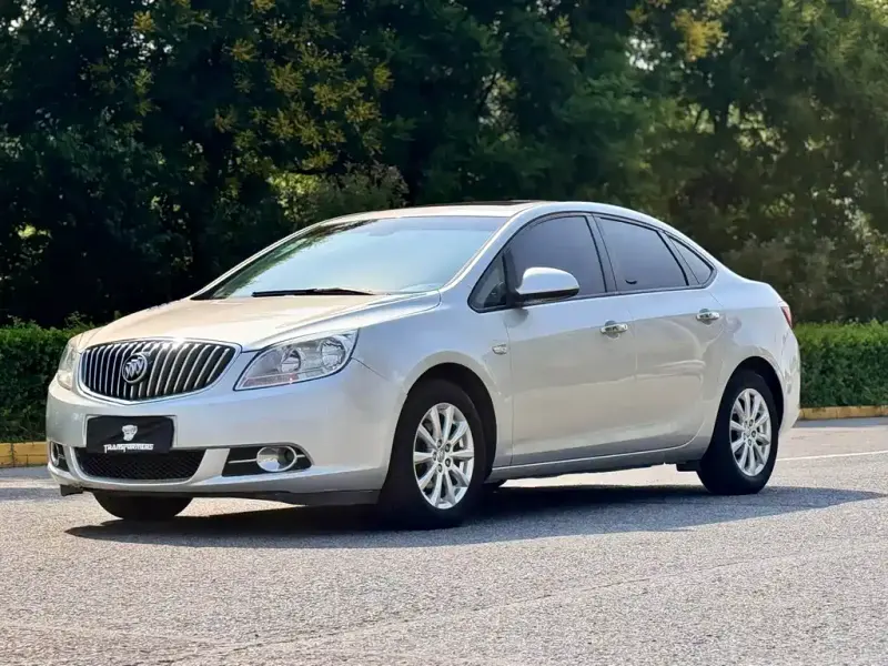 Buick Excelle, 2011