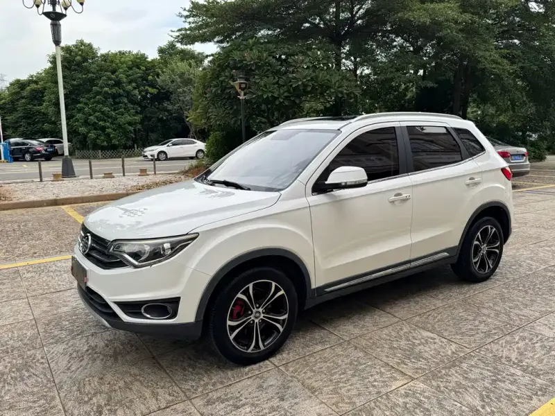 FAW Senya R7 FAW Senya R7 2016 1.6L Auto Premium Type, 2017 — фото 1