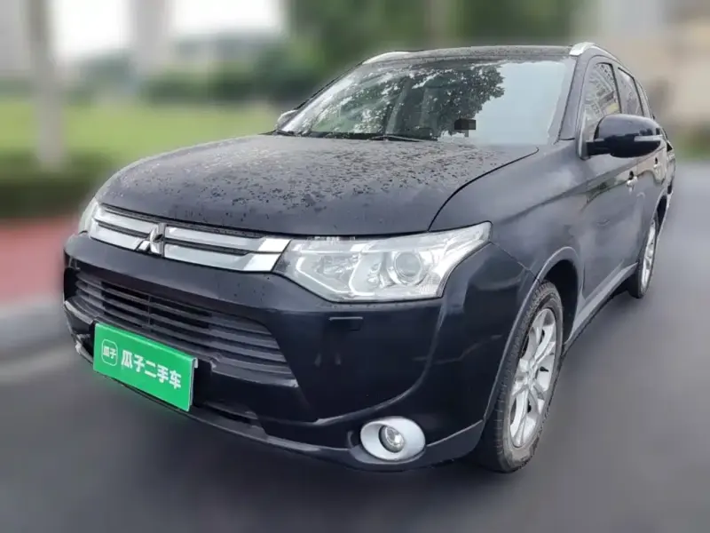 Mitsubishi Outlander (Import), 2014