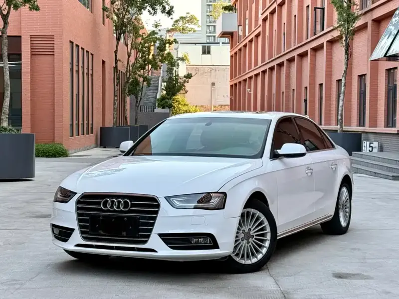 Audi A4L, 2016