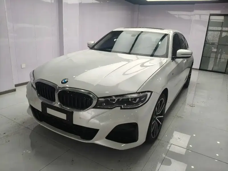 BMW 3 Series, 2022