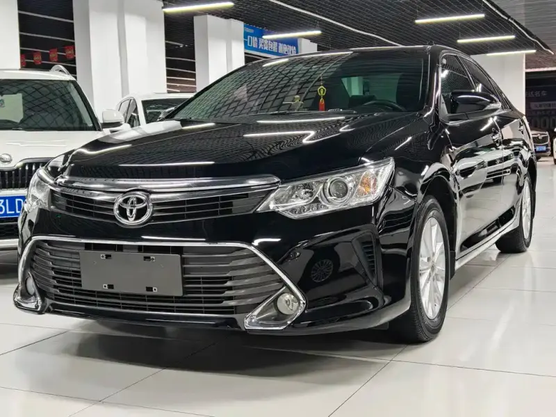 Toyota Camry, 2016