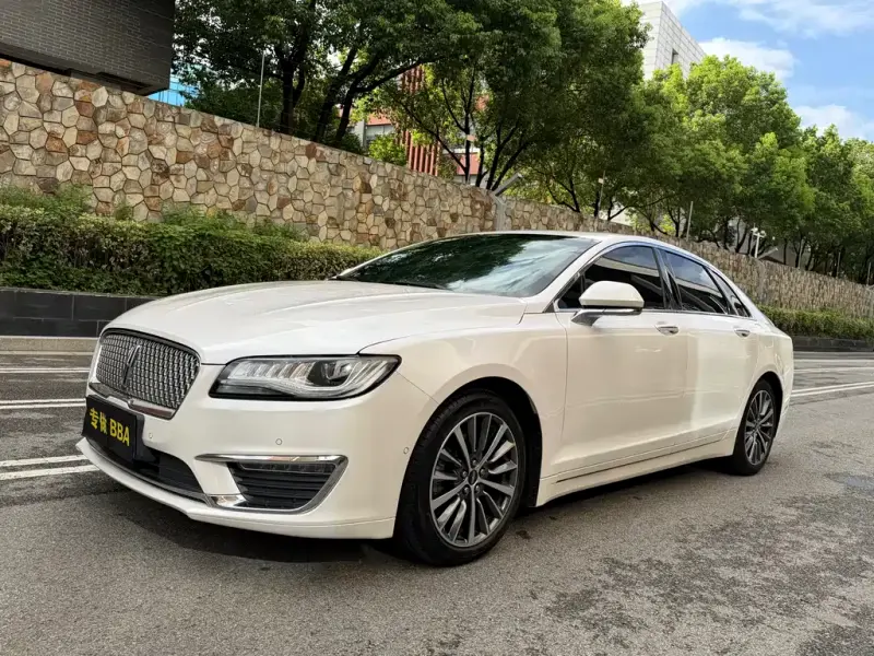 Lincoln MKZ, 2019