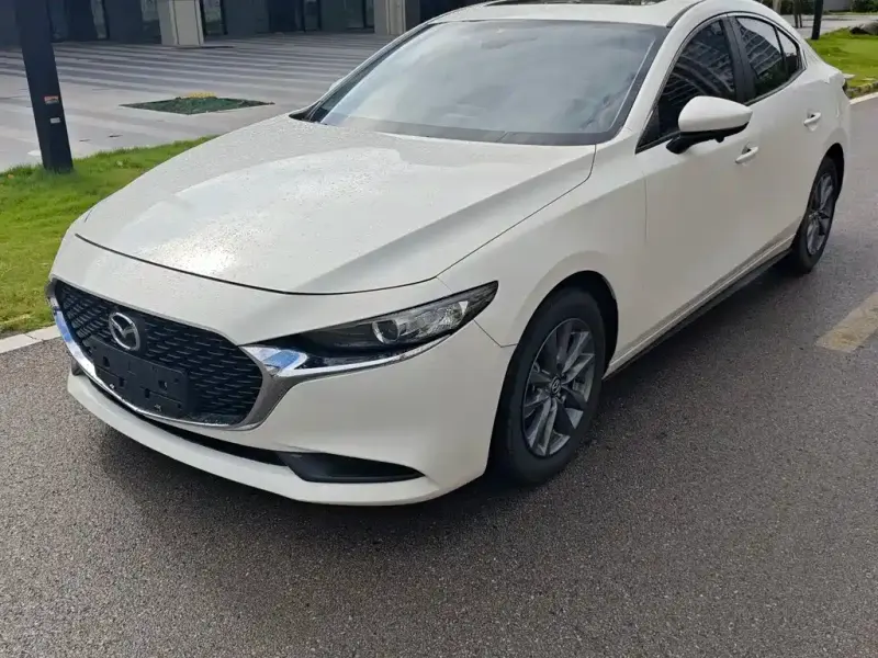 Mazda 3 Axela Mazda 3 Axela 2022 2.0L Auto Quality Engine Edition, 2022 — фото 1