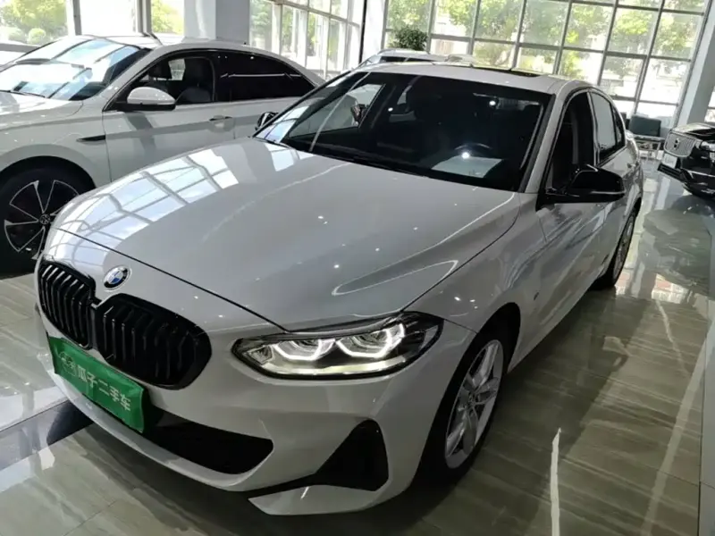 BMW 1 Series, 2021