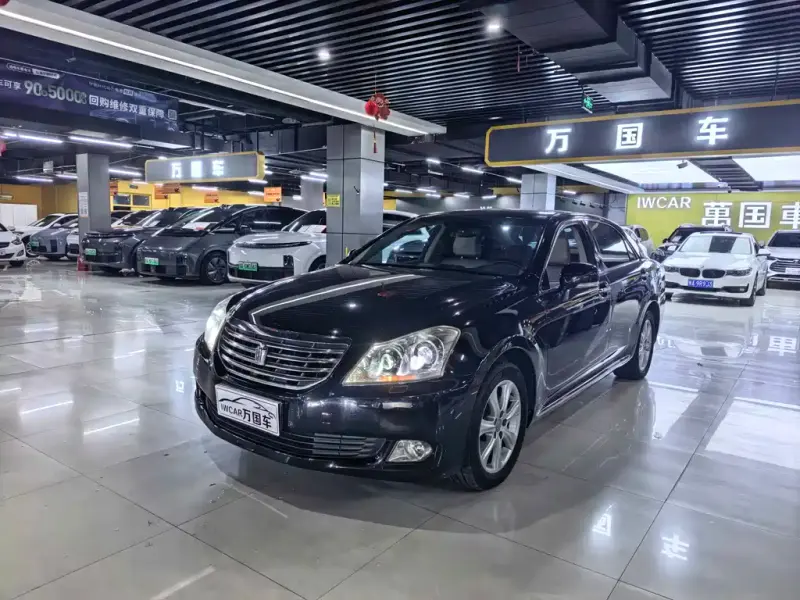 Toyota Crown, 2011