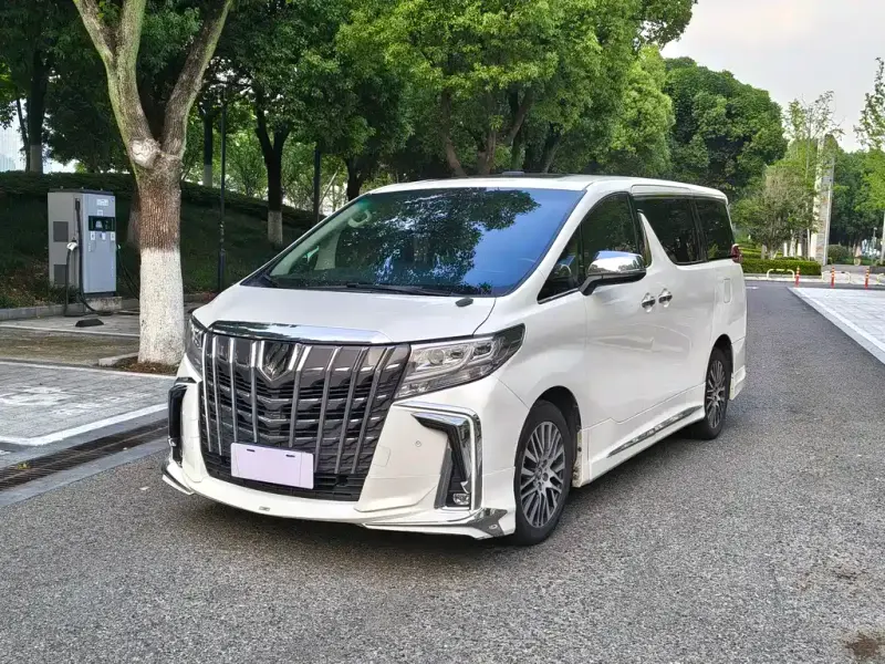 Toyota Alphard, 2018